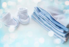 como tirar manchas de roupa de criança